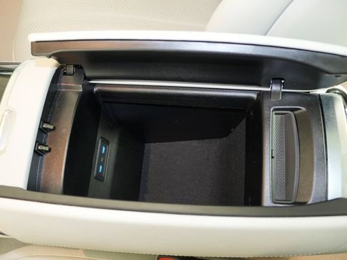 Used 2023 Mercedes-Benz EQE 500 4MATIC Sedan w/ Pinnacle Trim Package image 28