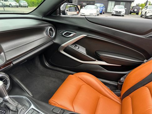 Used 2017 Chevrolet Camaro SS RWD image 41