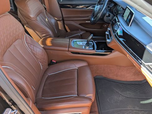 Used 2016 BMW 750i xDrive image 12