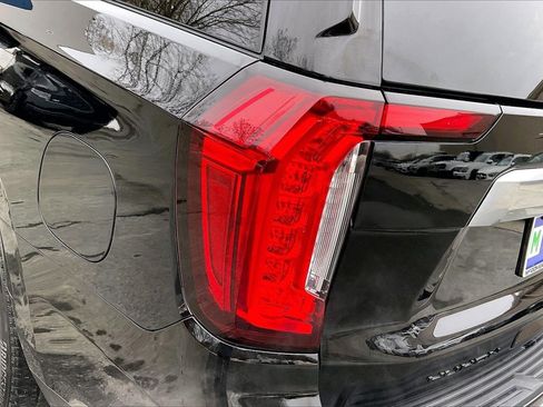 Used 2023 GMC Yukon Denali w/ Denali Reserve Package image 23