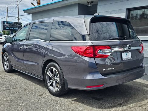 Used 2019 Honda Odyssey EX image 3