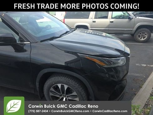 Used 2021 Toyota Highlander XLE image 4