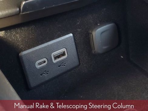 Used 2025 Cadillac XT4 Sport w/ LPO, Onyx Lite Package image 33