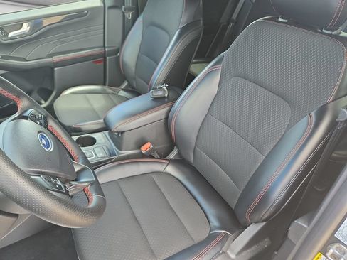 Used 2025 Ford Escape ST-Line AWD/4WD image 18