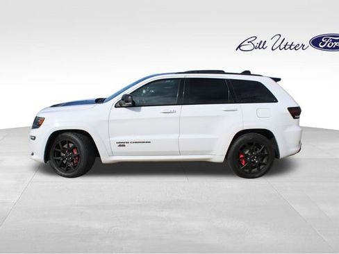 Used 2016 Jeep Grand Cherokee SRT image 8