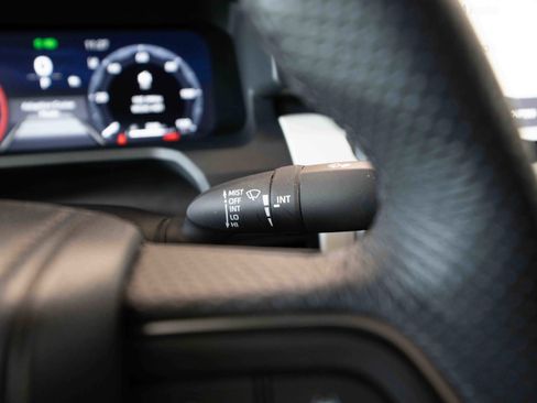 Used 2024 Toyota Tacoma TRD Off-Road image 14