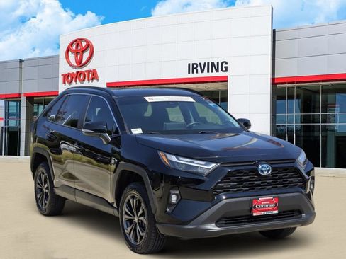 Certified 2022 Toyota RAV4 XLE Premium AWD/4WD image 2