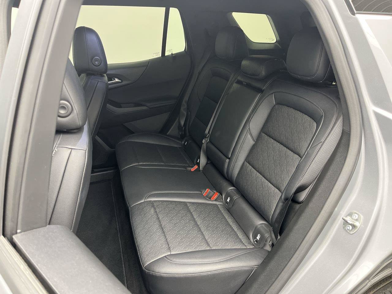 Certified 2026 Chevrolet Equinox LT w/ Convenience Package II AWD/4WD image 12