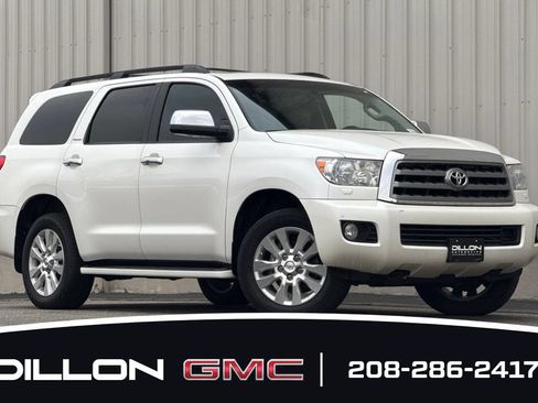 Used 2015 Toyota Sequoia Platinum AWD/4WD image 2