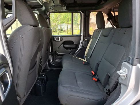 Used 2021 Jeep Wrangler Unlimited Sport AWD/4WD image 13