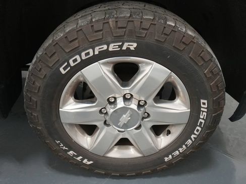 Used 2020 Chevrolet Silverado 2500 LTZ AWD/4WD image 12