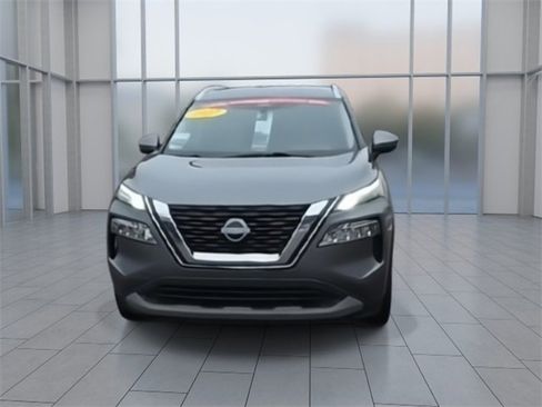 Certified 2022 Nissan Rogue SV w/ SV Premium Package image 3