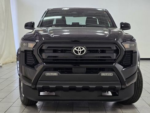 New 2025 Toyota Tacoma 4x4 Double Cab image 9
