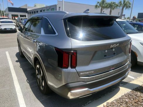 Certified 2025 Kia Sorento SX Prestige AWD/4WD image 6