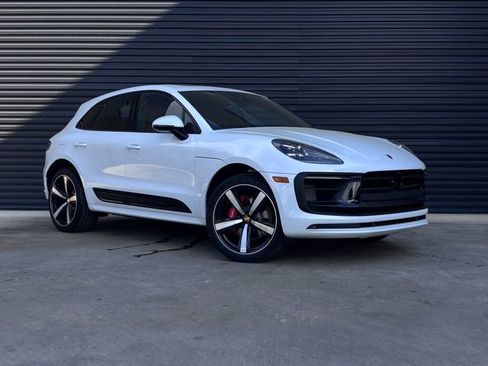 New 2025 Porsche Macan S image 9