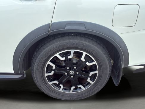 Used 2020 Nissan Pathfinder SL FWD image 40