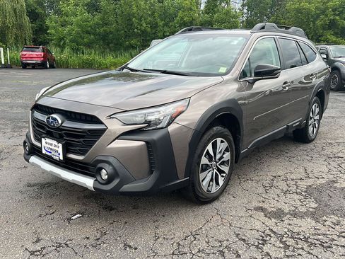 Used 2024 Subaru Outback Limited AWD/4WD image 14