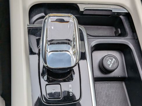 Used 2023 Volvo XC60 B5 Ultimate w/ Climate Package image 25