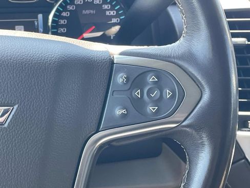 Used 2020 Chevrolet Suburban LT image 33