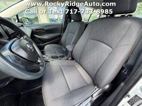Used 2025 Toyota Corolla LE FWD image 20