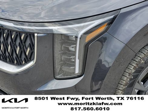 New 2026 Kia Carnival EX FWD image 5