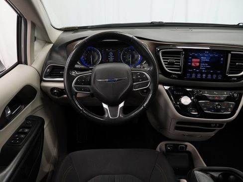 Certified 2019 Chrysler Pacifica Touring Plus w/ Tire & Wheel Group FWD image 29