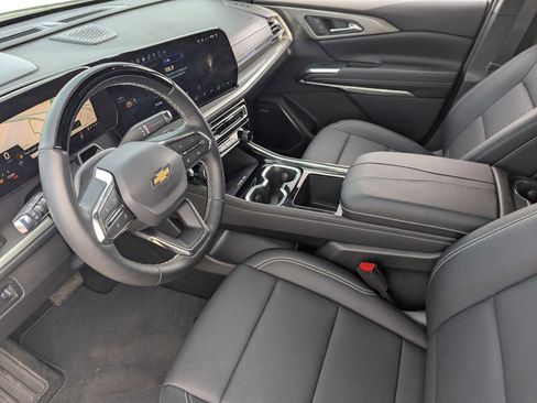 Used 2025 Chevrolet Traverse LT w/ Enhanced Driving Package image 22