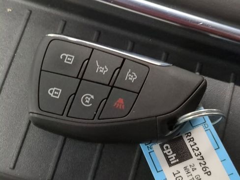 Used 2024 GMC Yukon XL Denali w/ Advanced Technology Package image 33