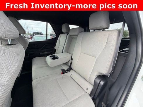 Used 2025 Toyota 4Runner SR5 RWD image 9
