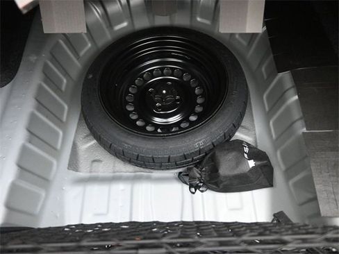 New 2025 Nissan Versa SV w/ Trunk Package image 29