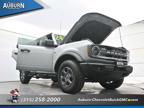 Used 2024 Ford Bronco Big Bend image 32