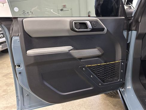 Used 2023 Ford Bronco Badlands image 25