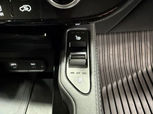 Used 2025 Kia Telluride SX Prestige X-Line image 32