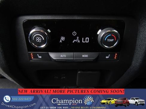 Used 2024 Chevrolet Traverse RS w/ LPO, Floor Liner Package AWD/4WD image 11