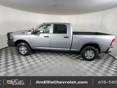 Used 2024 RAM 2500 Tradesman w/ Chrome Appearance Group image 7
