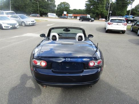 Used 2007 MAZDA MX-5 Miata Touring w/ Interior Trim Pkg image 20
