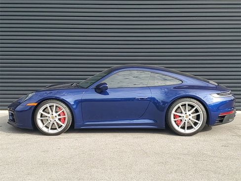Used 2024 Porsche 911 Carrera GTS image 2