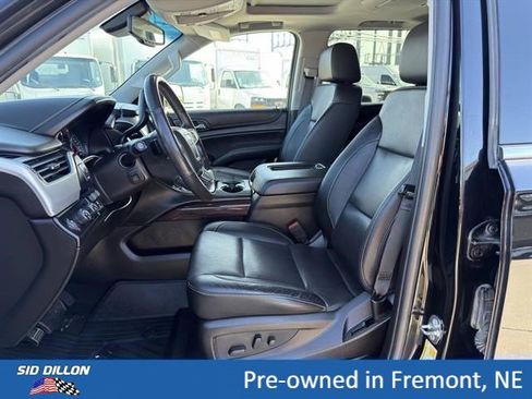 Certified 2018 GMC Yukon XL SLT w/ Premium Edition AWD/4WD image 16