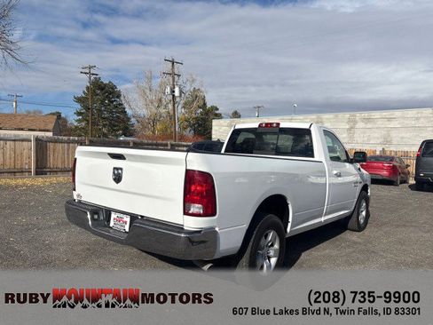 Used 2019 RAM 1500 Classic SLT image 7