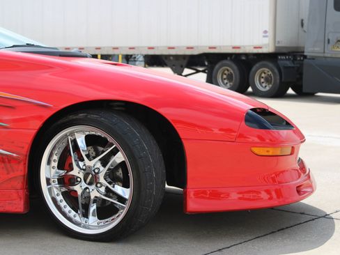 Used 1997 Chevrolet Camaro LT w/ Preferred Equipment Group 2 RWD image 34