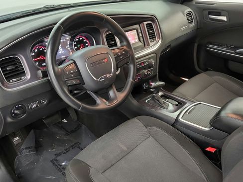 Used 2015 Dodge Charger SE RWD image 16