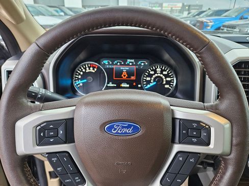 Used 2019 Ford F150 Lariat w/ Equipment Group 502A Luxury AWD/4WD image 24