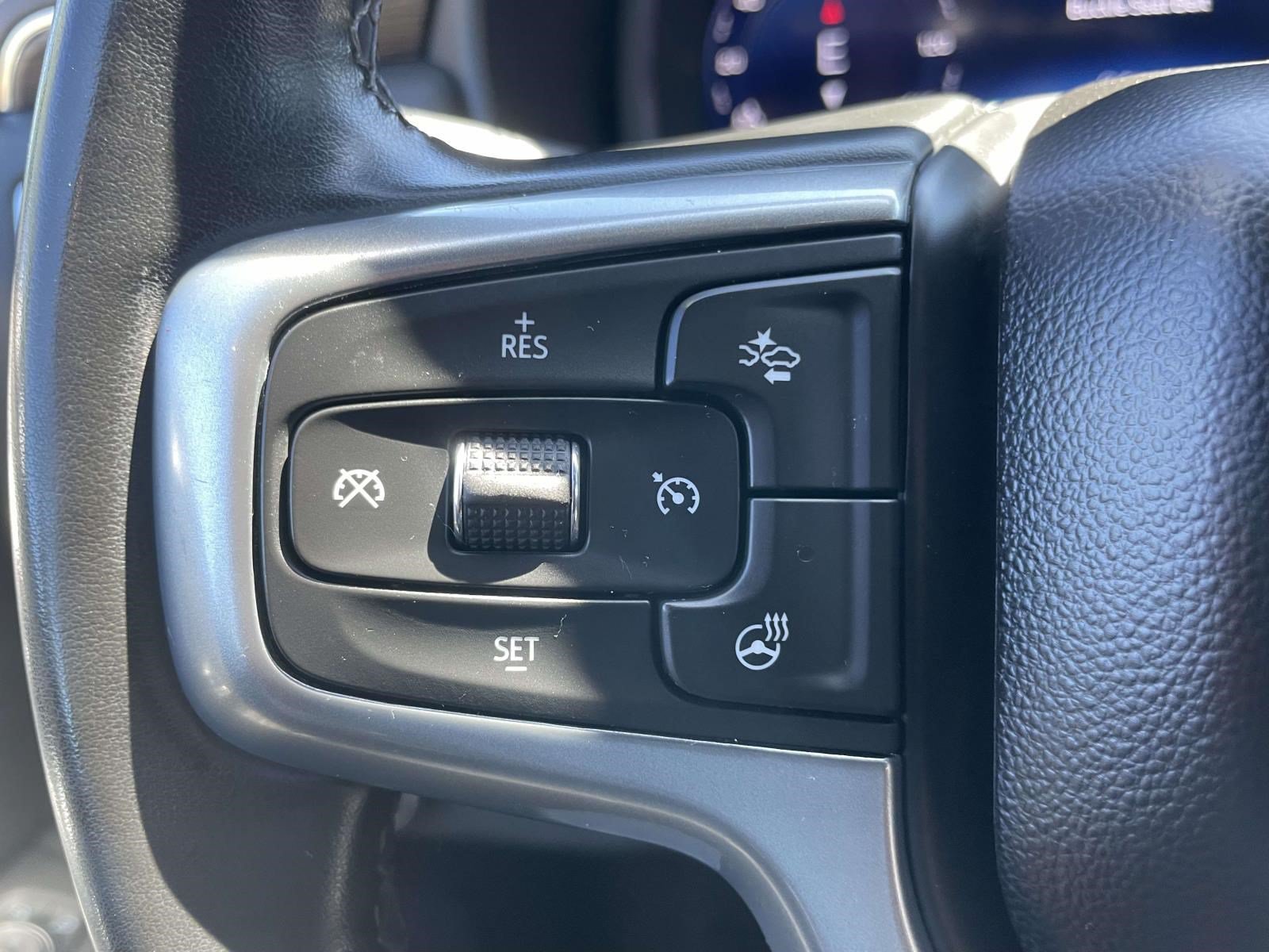 Used 2023 Chevrolet Tahoe Premier AWD/4WD image 22