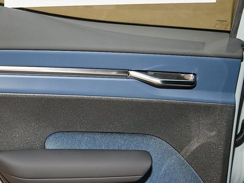 New 2026 Volvo EX30 Plus AWD/4WD image 18