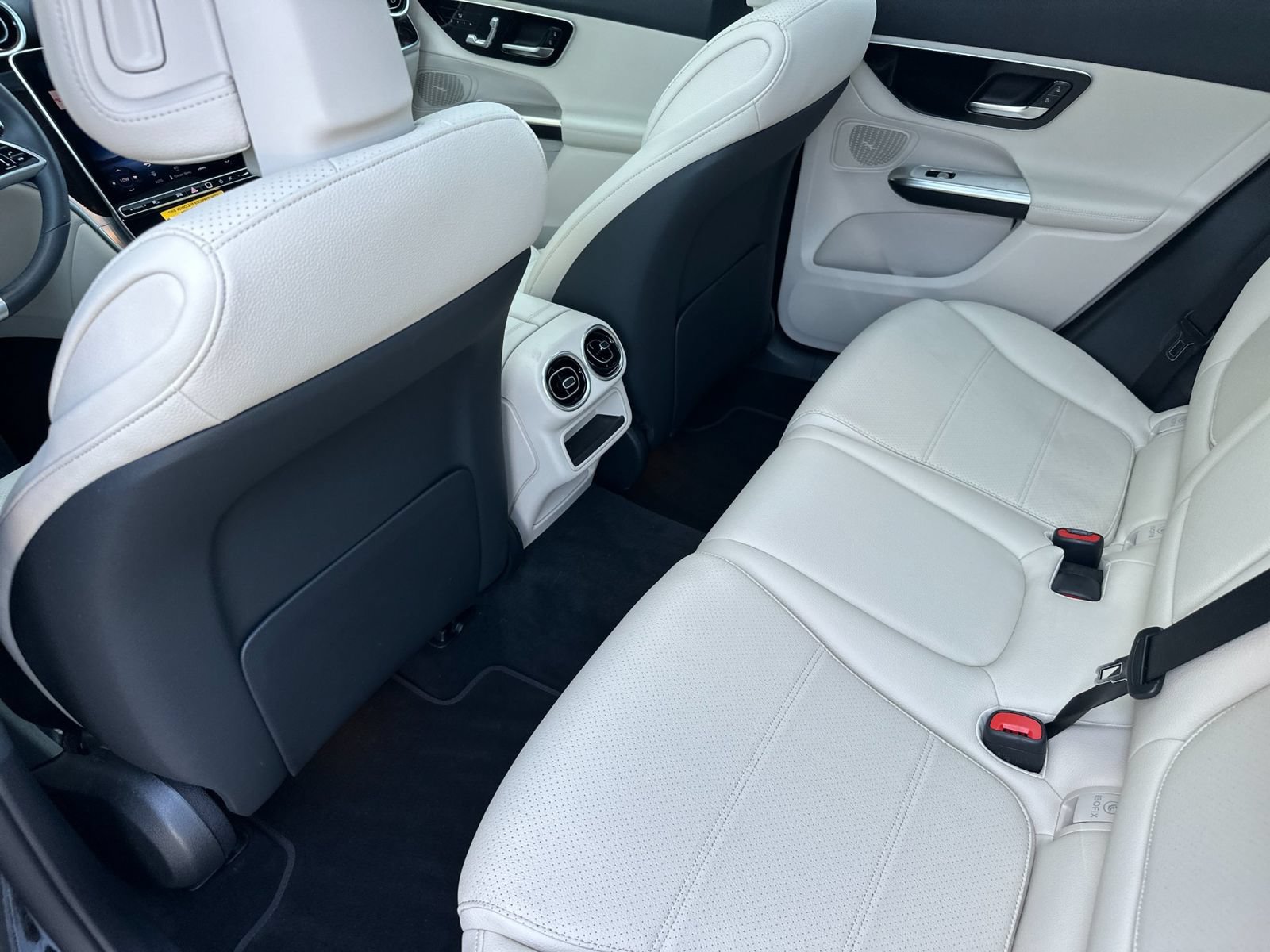 Certified 2026 Mercedes-Benz GLC 300 4MATIC image 13