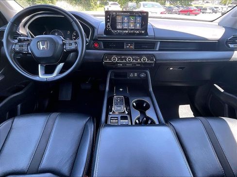 Certified 2025 Honda Pilot EX-L image 22