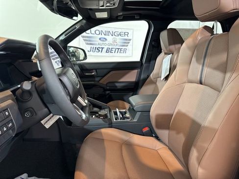 New 2026 Toyota 4Runner Limited image 18