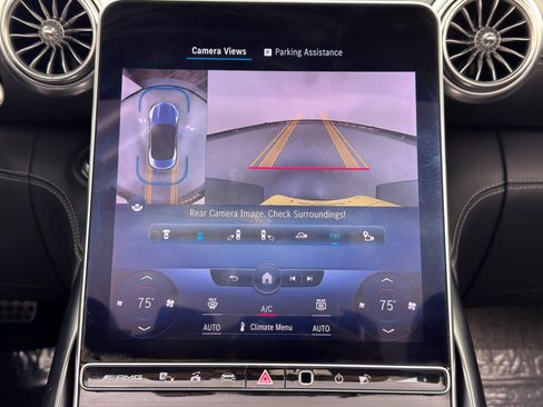 Used 2022 Mercedes-Benz SL 55 AMG 4MATIC w/ Driver Assistance Package image 38