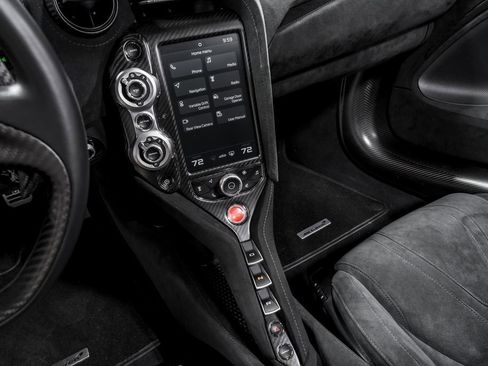 Used 2023 McLaren 720S Spider image 21