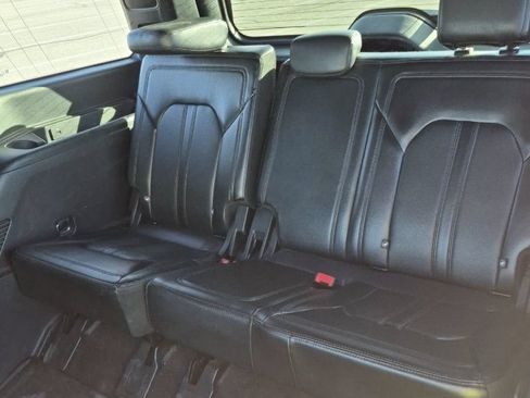 Used 2020 Ford Expedition Limited AWD/4WD image 32